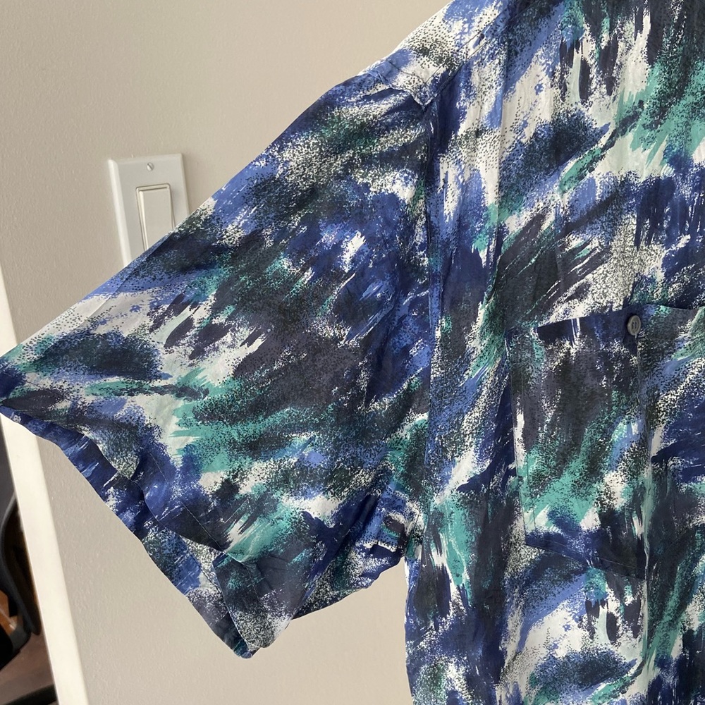 Vintage Silk Short Sleeve Shirt in Large - Picture 3 of 4